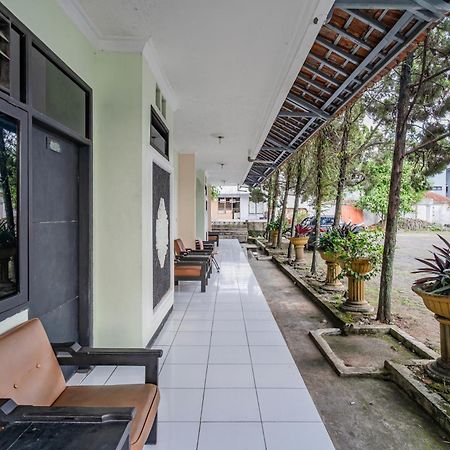 Collection O Tasikmalaya Near Stadium Wiradadaha Formerly Hotel Abadi Экстерьер фото